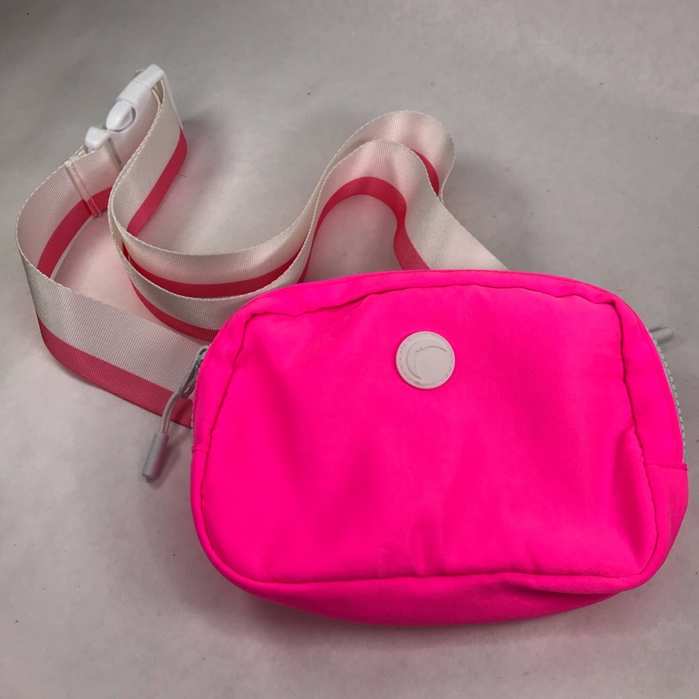 Zyia Active Neon Pink Nylon Crossbody Belt Bag Fanny Waist Bag